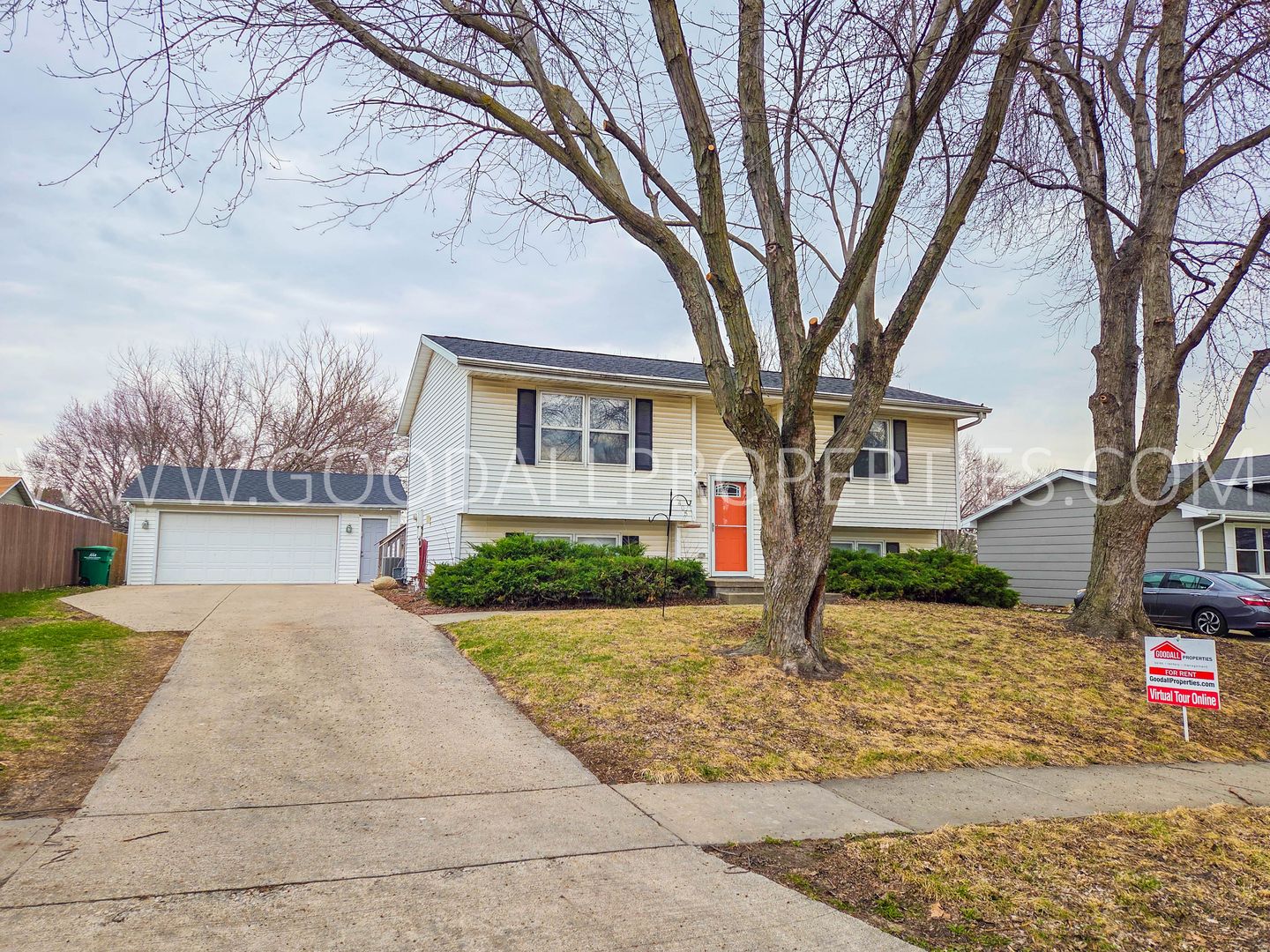 Altoona House: 2405 3rd St SW