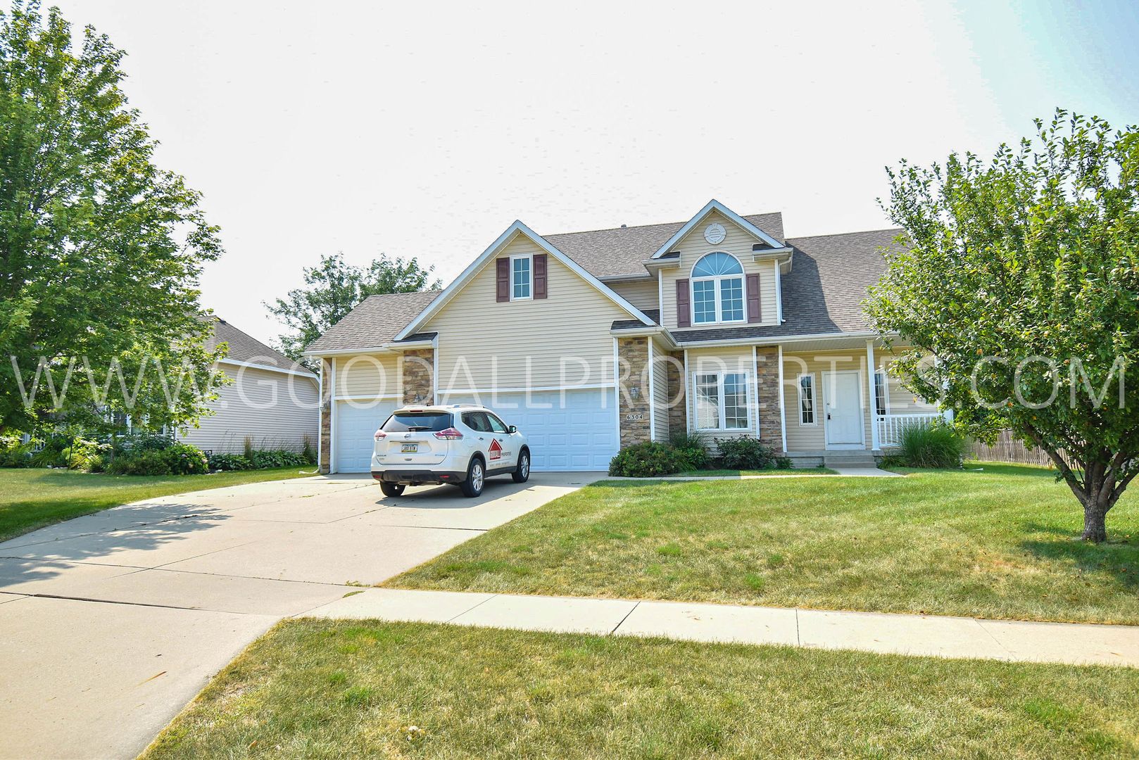 Johnston House: 6304 NW 94th Street