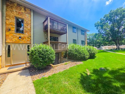 $875 Summer Special! 2-Bedroom, 2-Bath Clive Condo with Pool & Private Patio