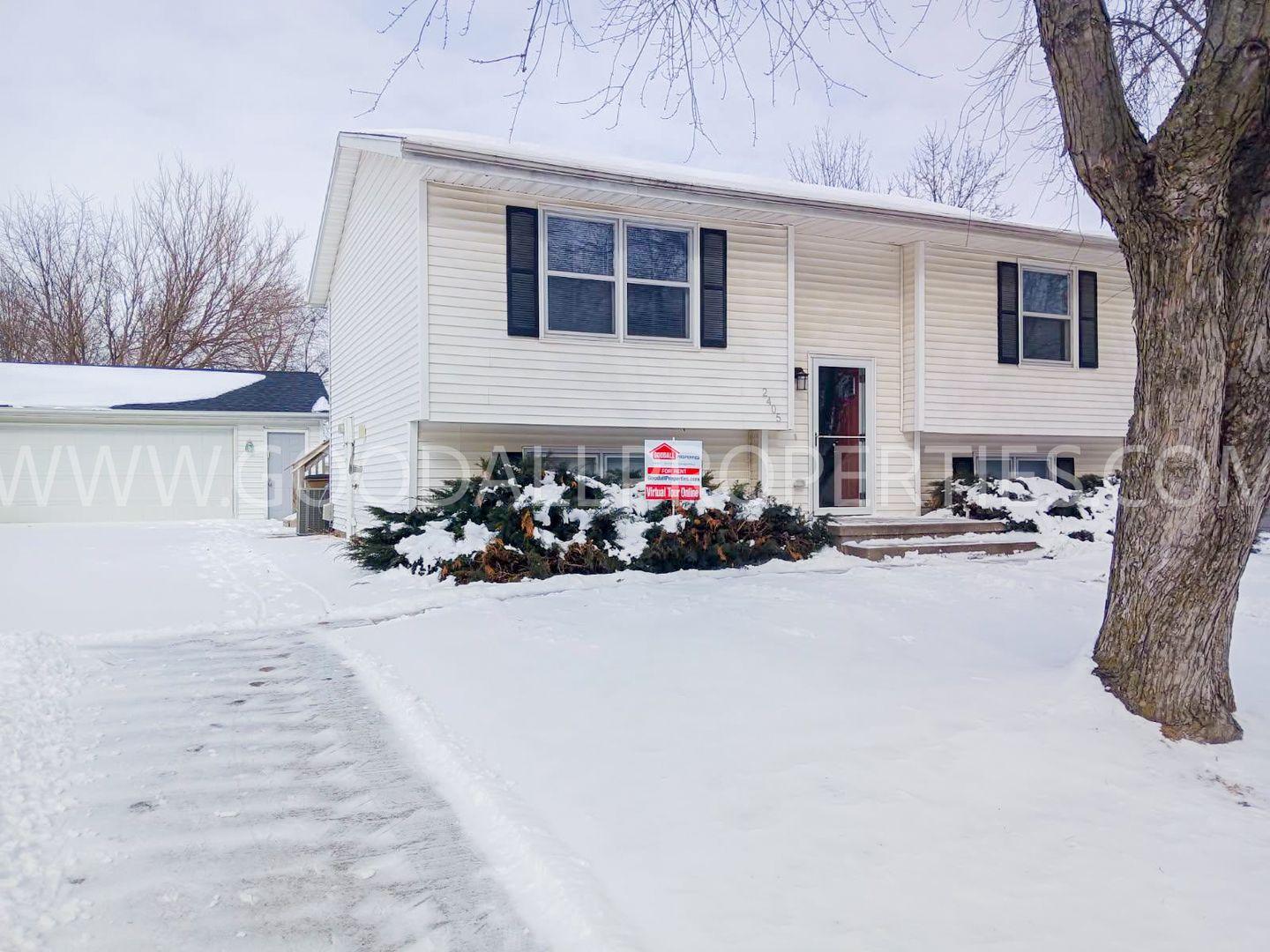 Altoona House: 2405 3rd St SW