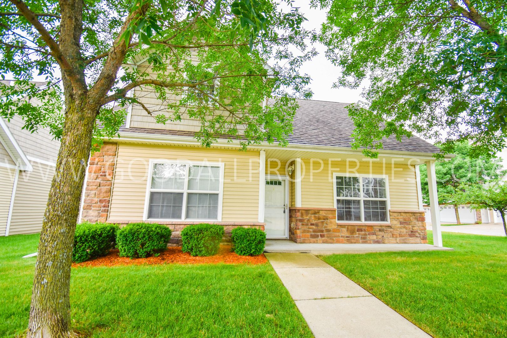 Urbandale Townhome: 4319 152nd Court