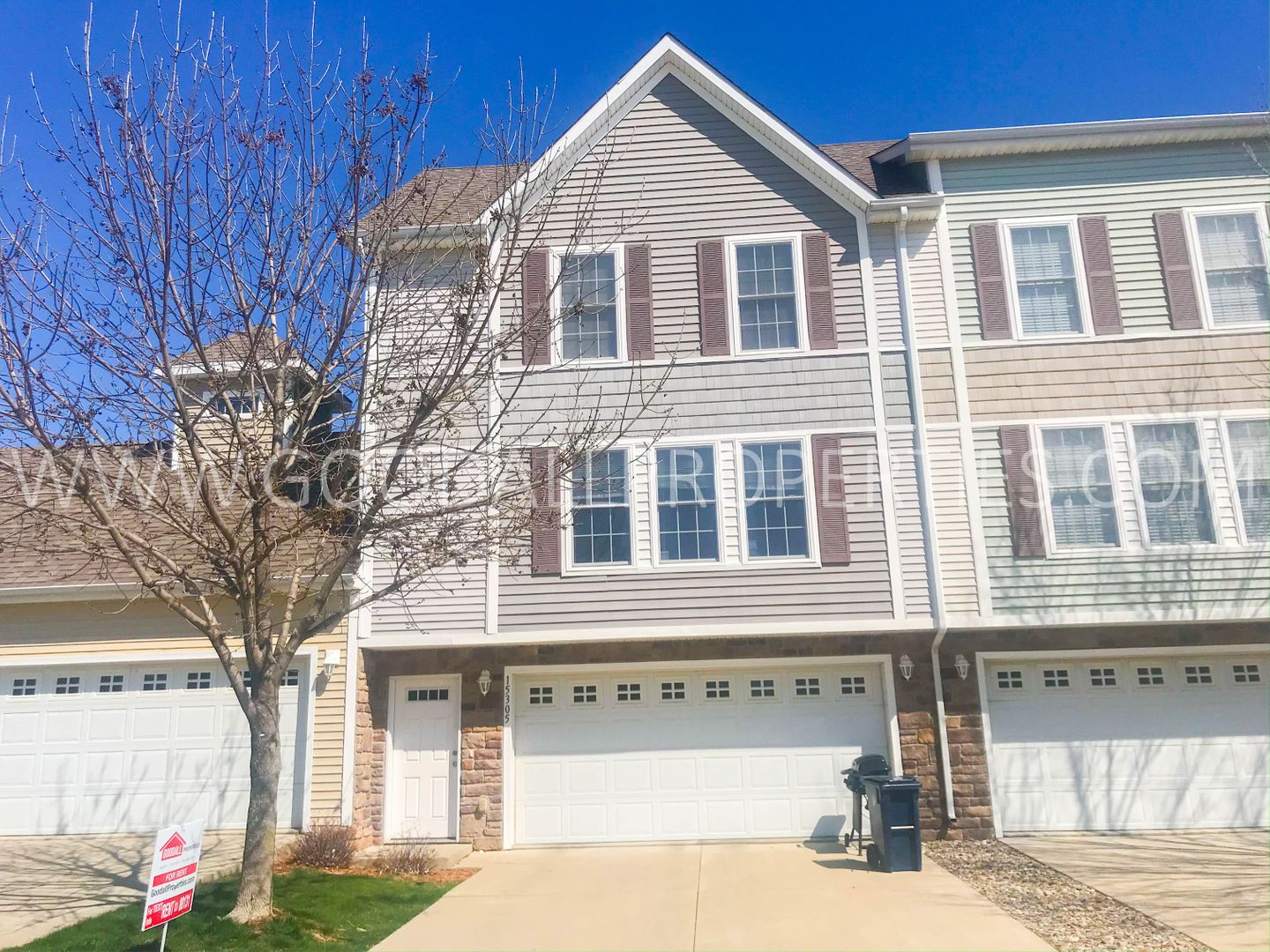 Urbandale Townhome: 15305 Townsend Ave