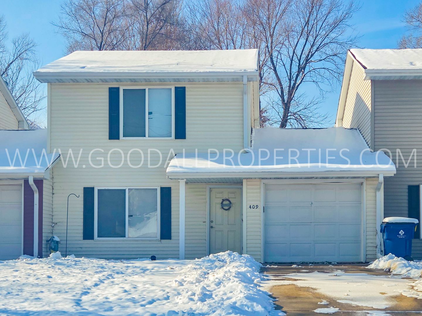 Van Meter Townhome: 409 Hazel St