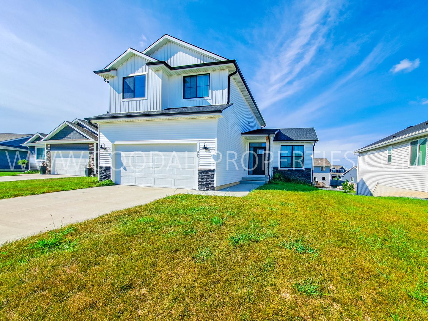 Waukee House: 305 NW Horan Ct