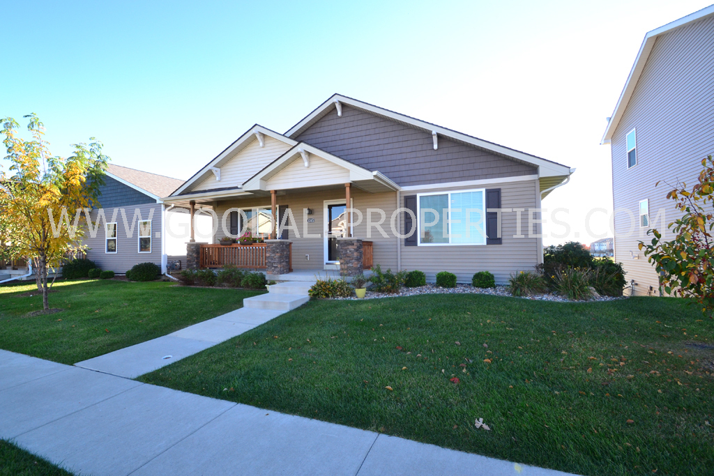 Waukee Townhome: 1345 SE Waddell Way