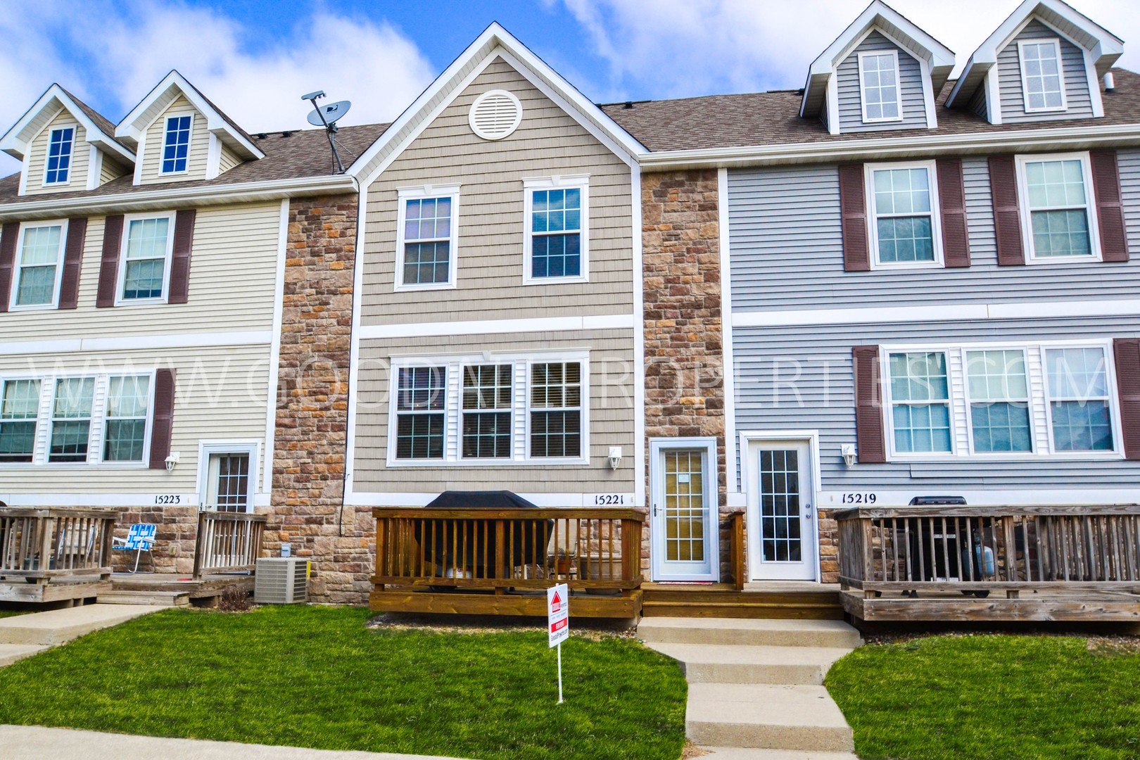 Urbandale Townhome: 15221 Alpine Drive