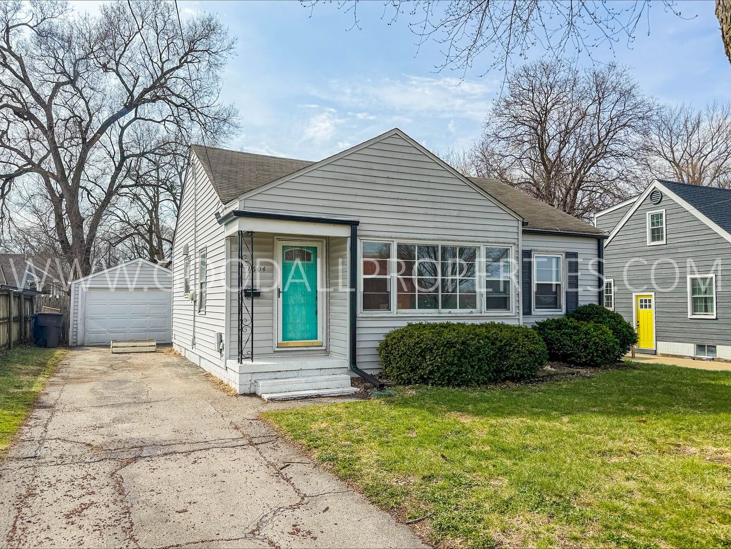 Des Moines House: 1604 44th St