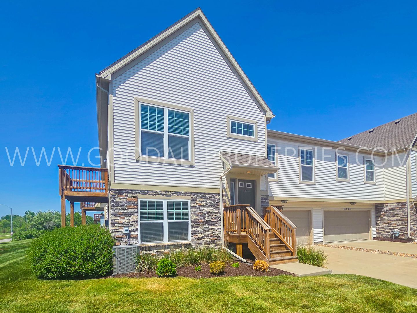 West Des Moines Townhome: 160 80th St #106