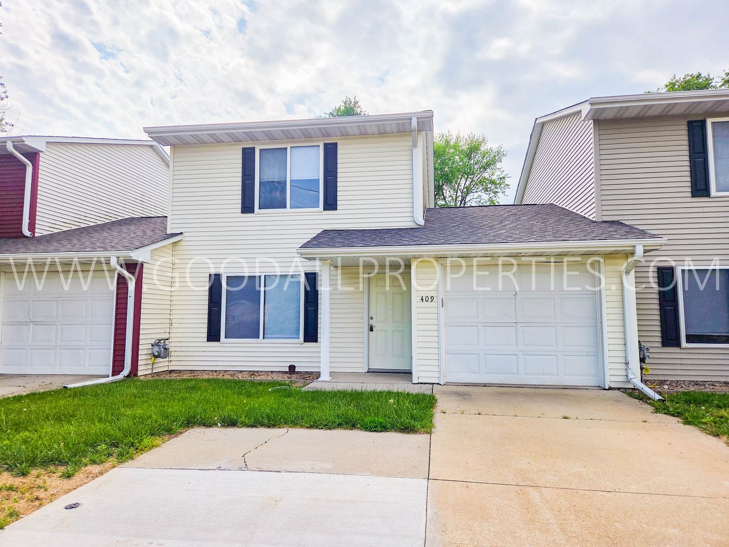 Van Meter Townhome: 409 Hazel St