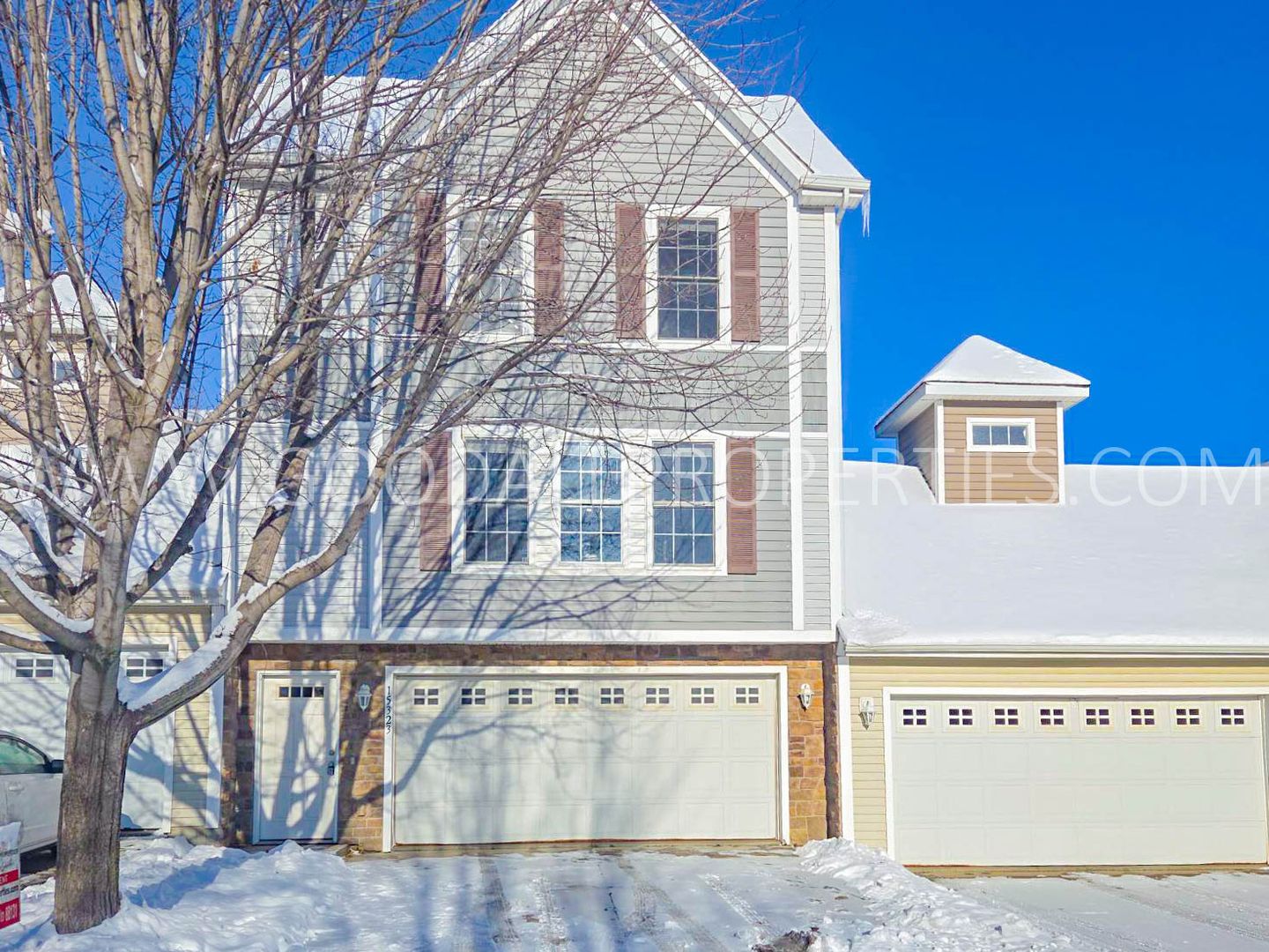 Urbandale Townhome: 15323 Townsend Ave