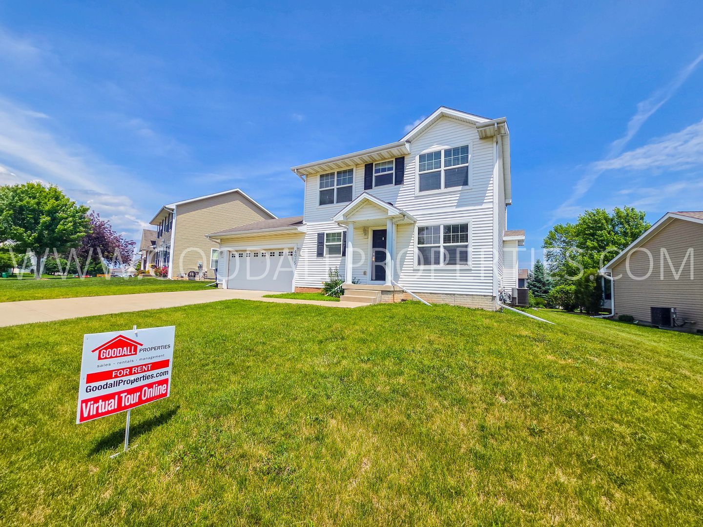 Urbandale House: 4015 154th Street