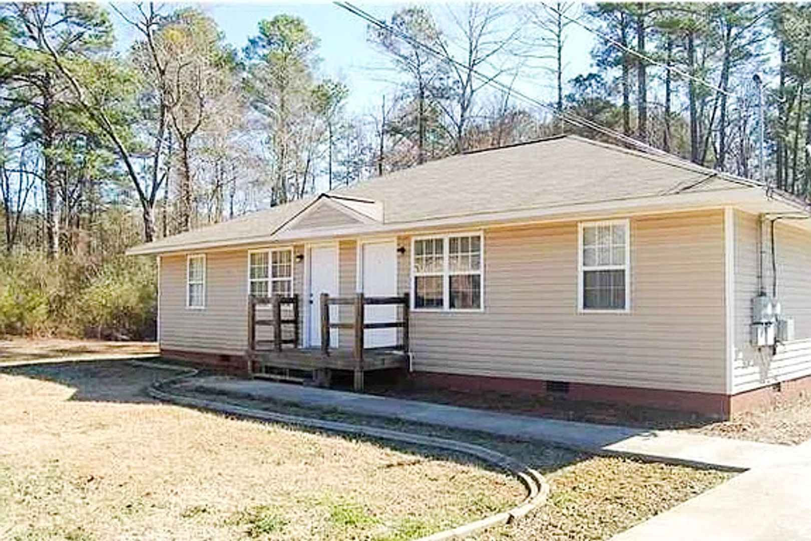 Jacksonville Apartment: 700 Gardner Dr SE