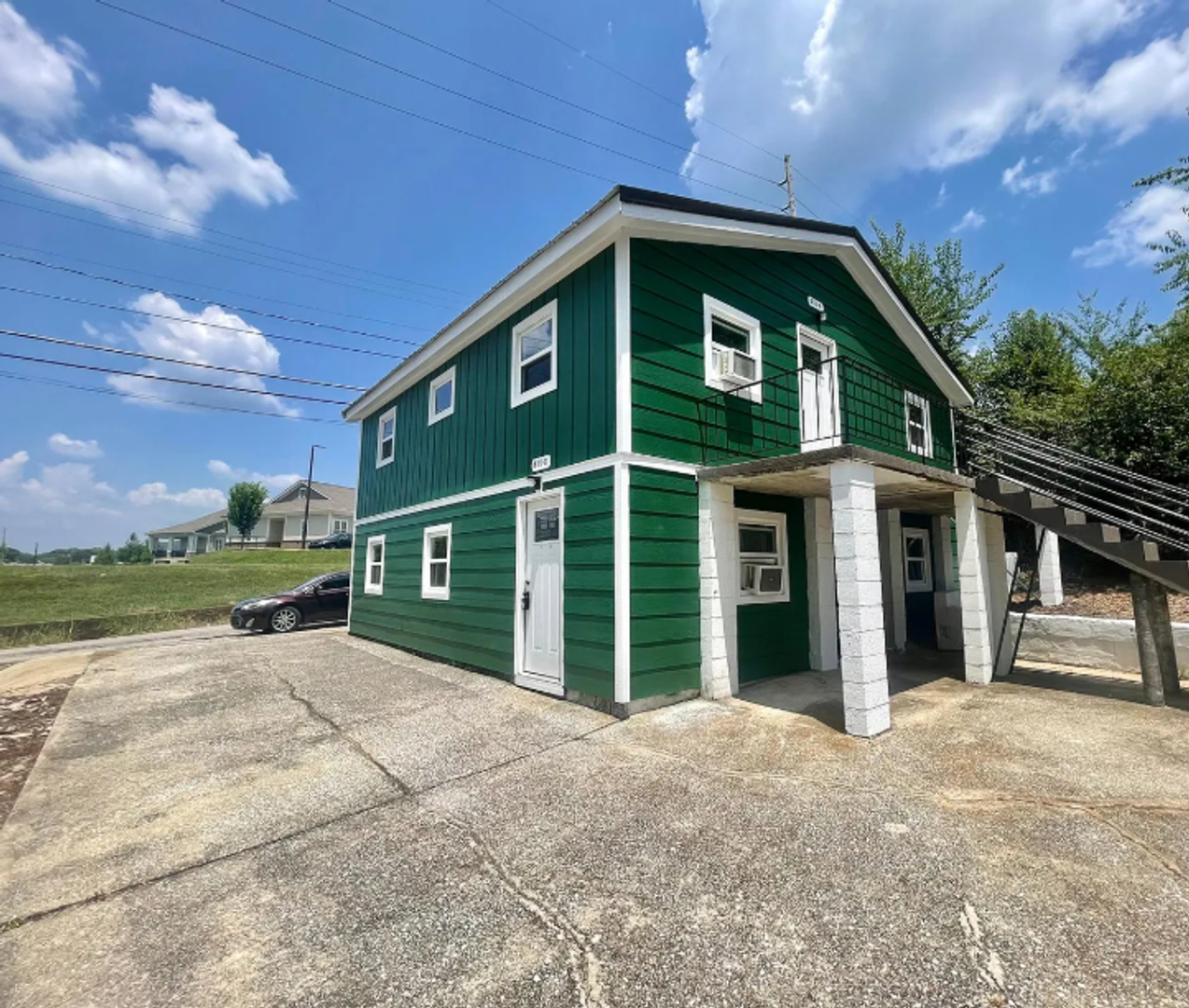 Anniston Apartment: 519 E 7th St