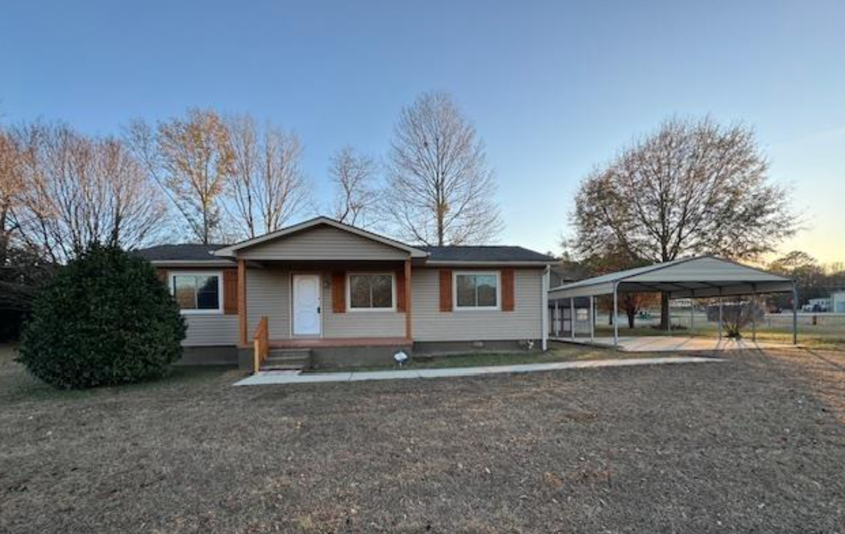 Anniston House: 3486 Choccolocco Rd