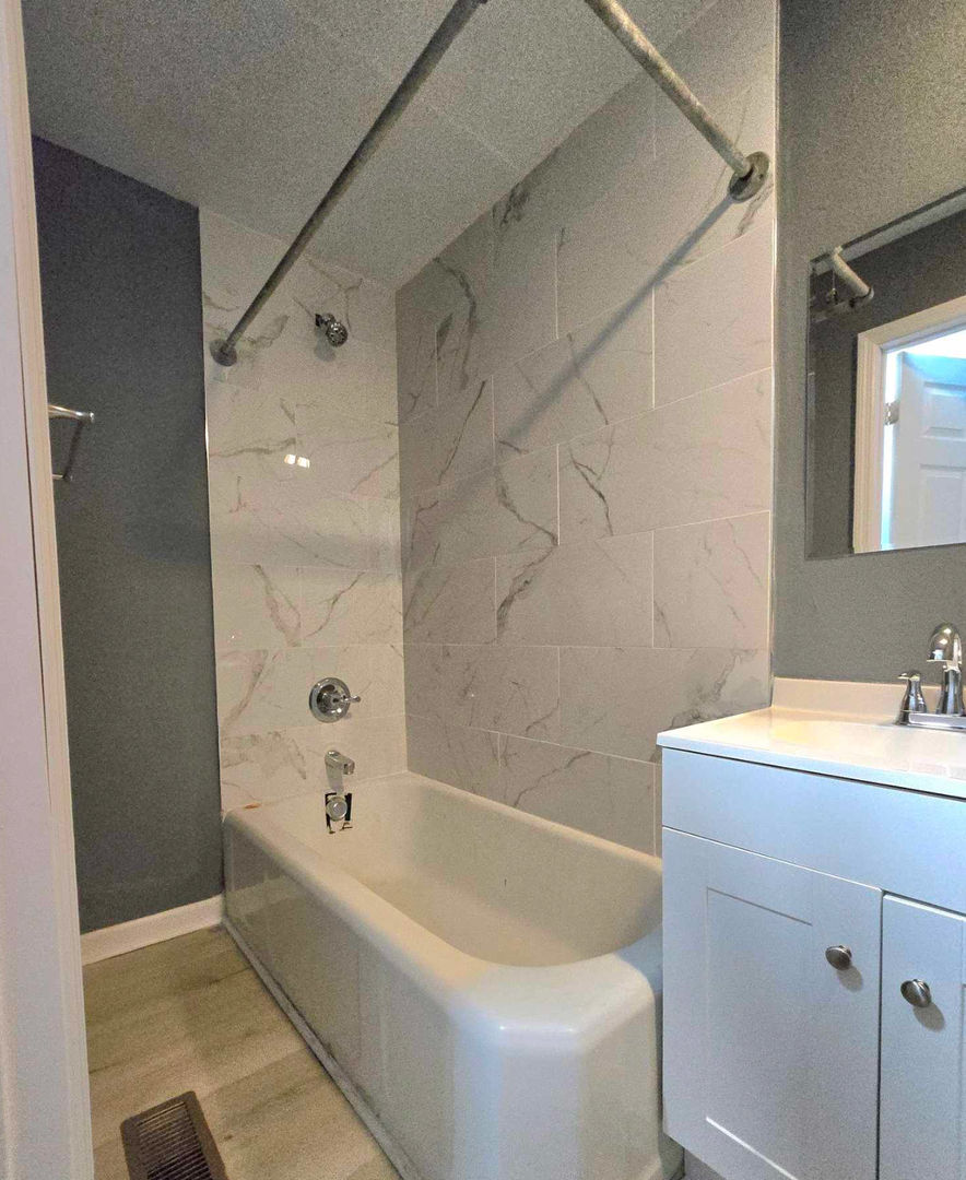 Gadsden Apartment: 948 S 11th St