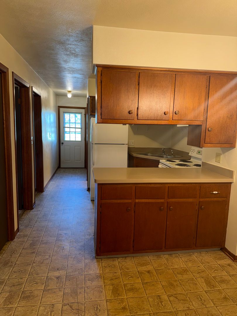 Bristol Apartment: 8501 198th Ave