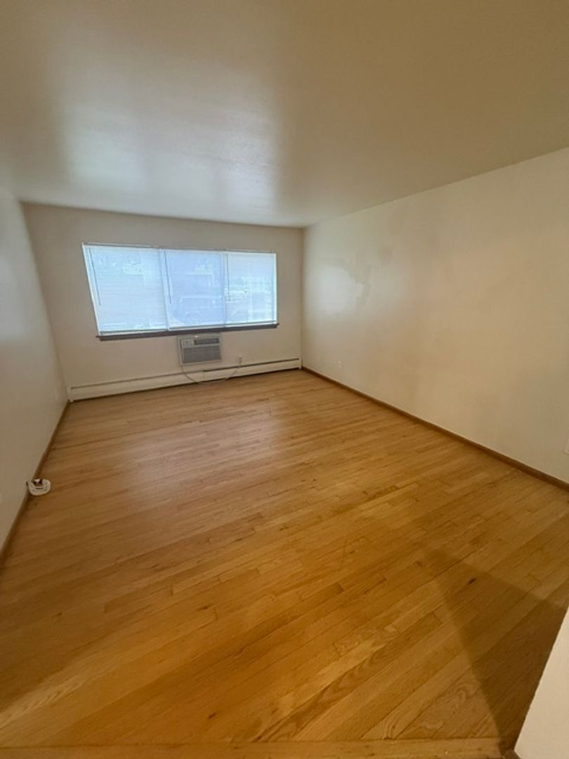 Kenosha Apartment: 5414 58th Ave