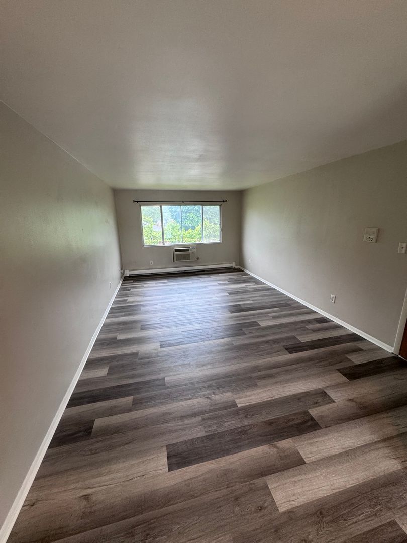 Kenosha Apartment: 1735 15th Ave