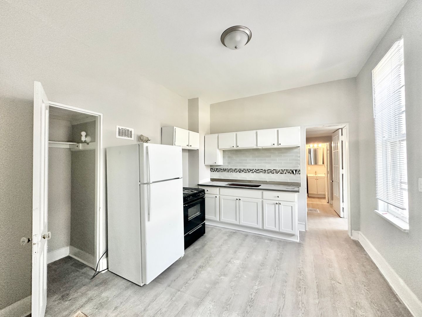 Milwaukee Apartment: 2901 S 43rd St