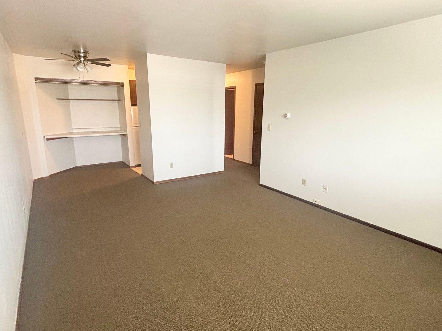 Milwaukee Apartment: 2630 N Murray Ave