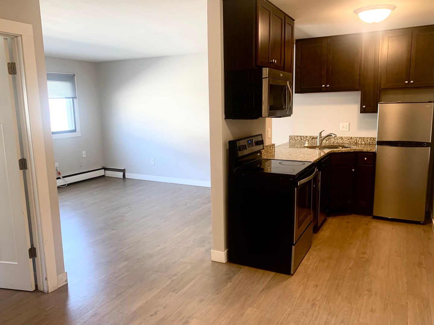 Milwaukee Apartment: 2019 N Farwell Ave