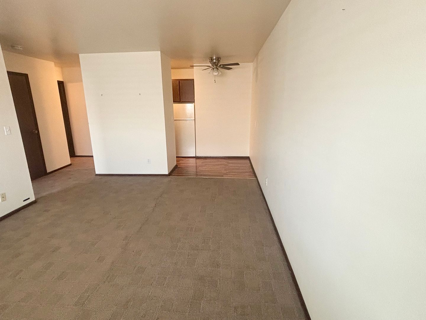 Milwaukee Apartment: 2630 N Murray Ave