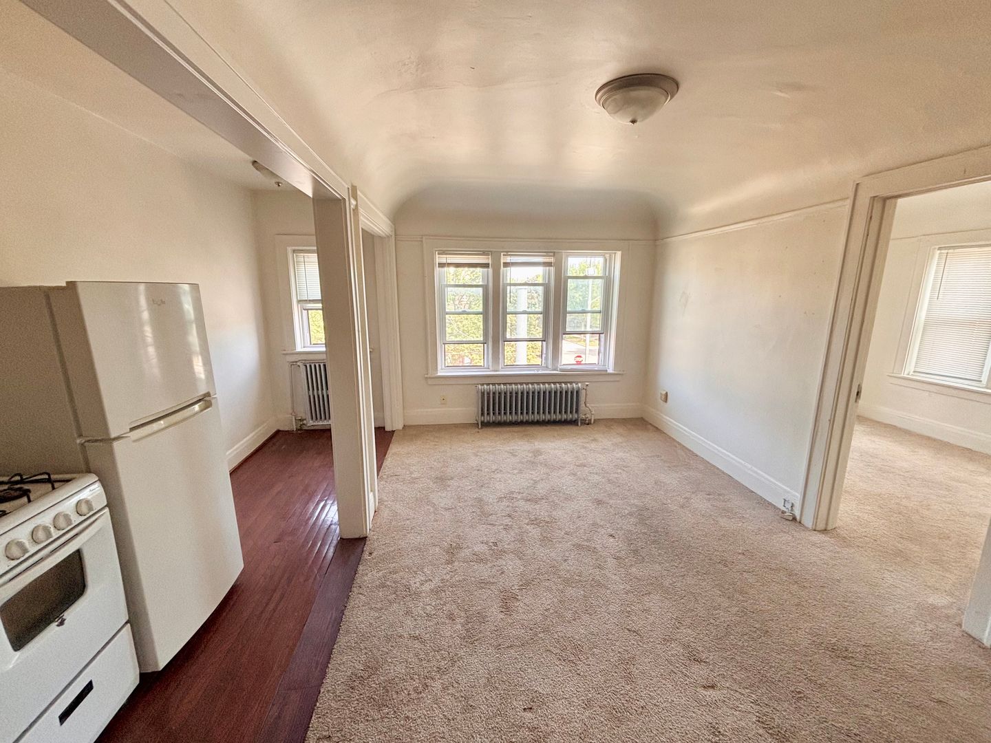 Milwaukee Apartment: 1345 N Astor St
