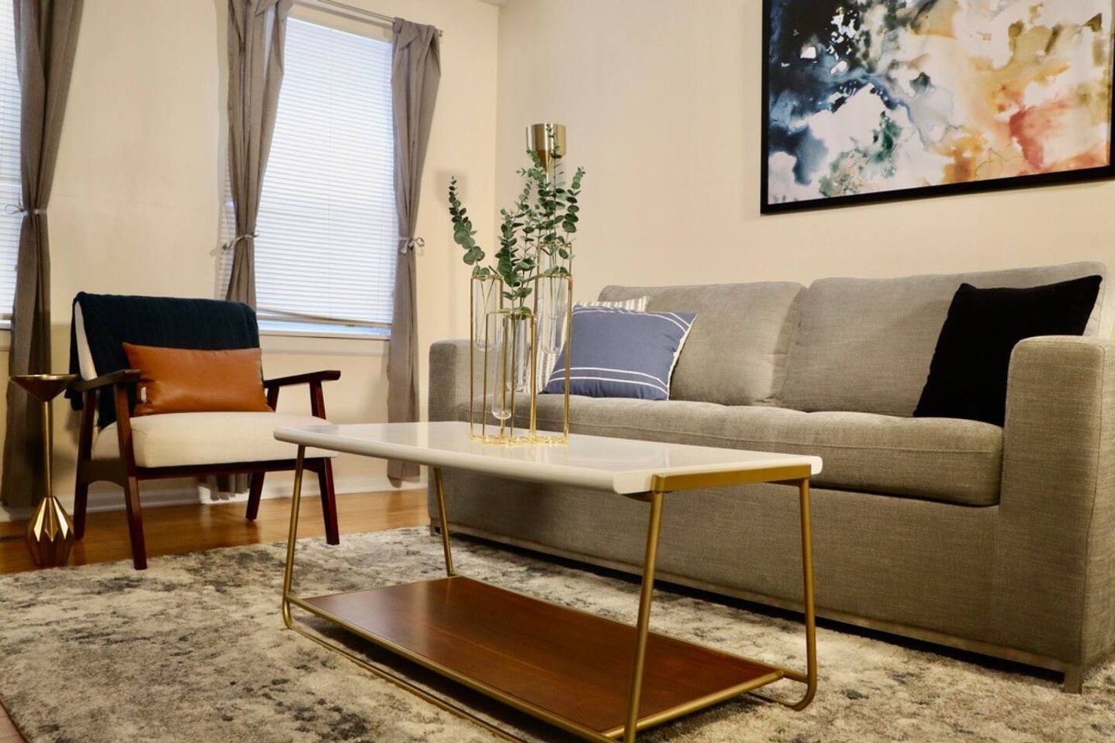 Milwaukee Apartment: 1600/1602 N Jackson St