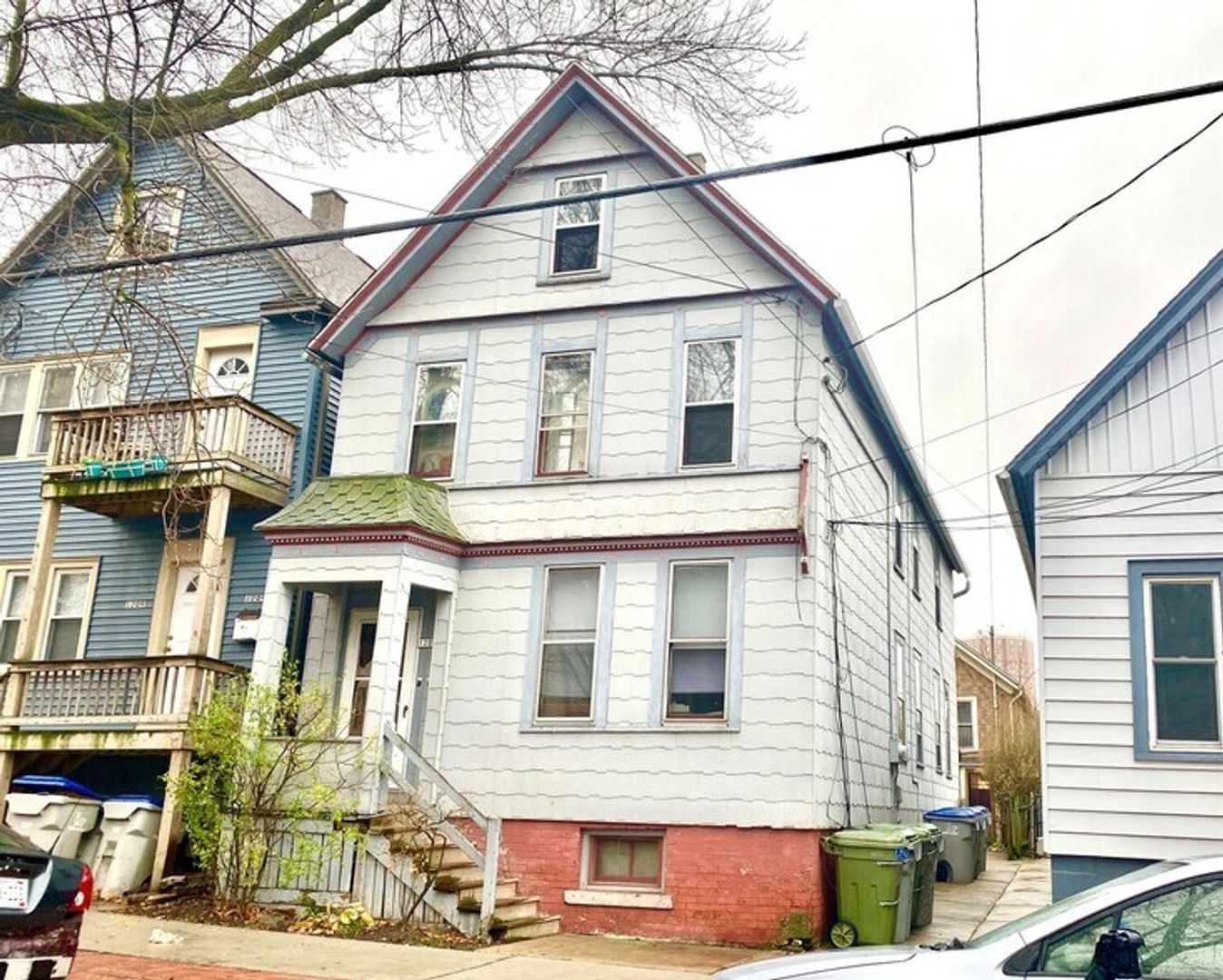 Milwaukee Apartment: 1207 E Kane Pl