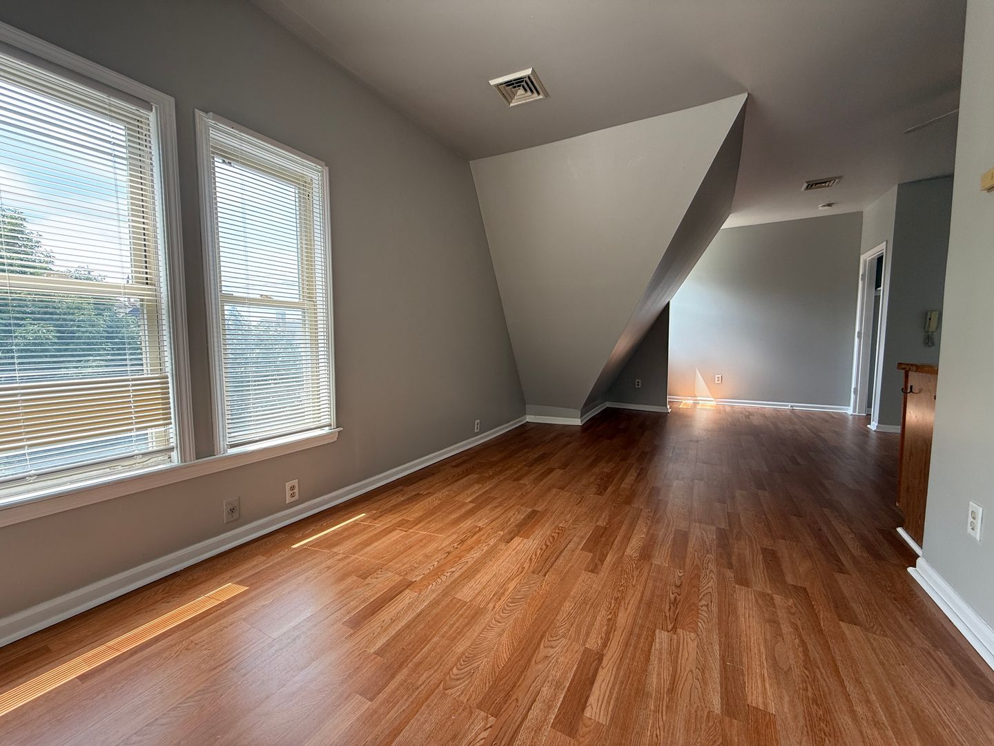 Milwaukee Apartment: 1718-34 E Lafayette Pl