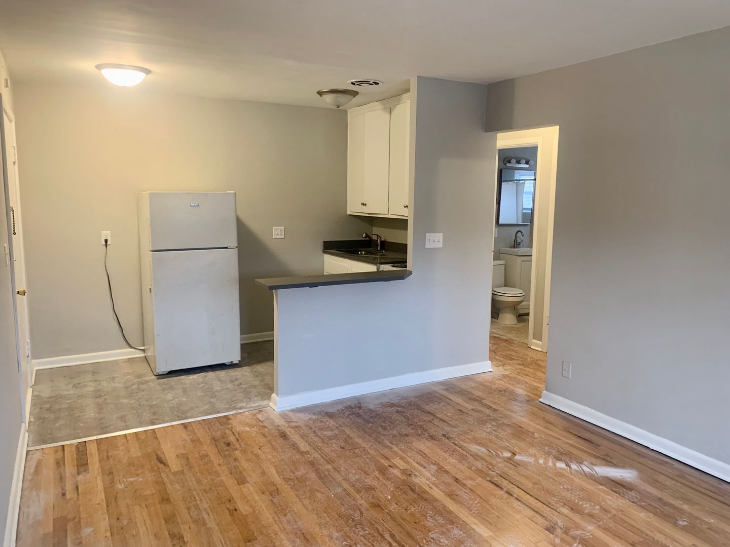 Milwaukee Apartment: 3160 S 48th St