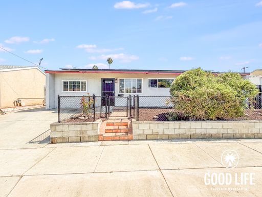 SD: 5BD/2BA in Clairemont w/ Large Backyard, Solar & Driveway Parking! – photo 1
