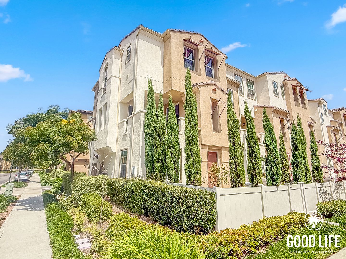 Oceanside Townhome: 1285 Via Lucero