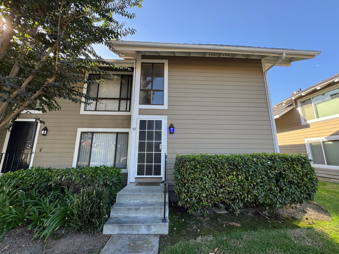 Orange House: 700 W Walnut Ave #93