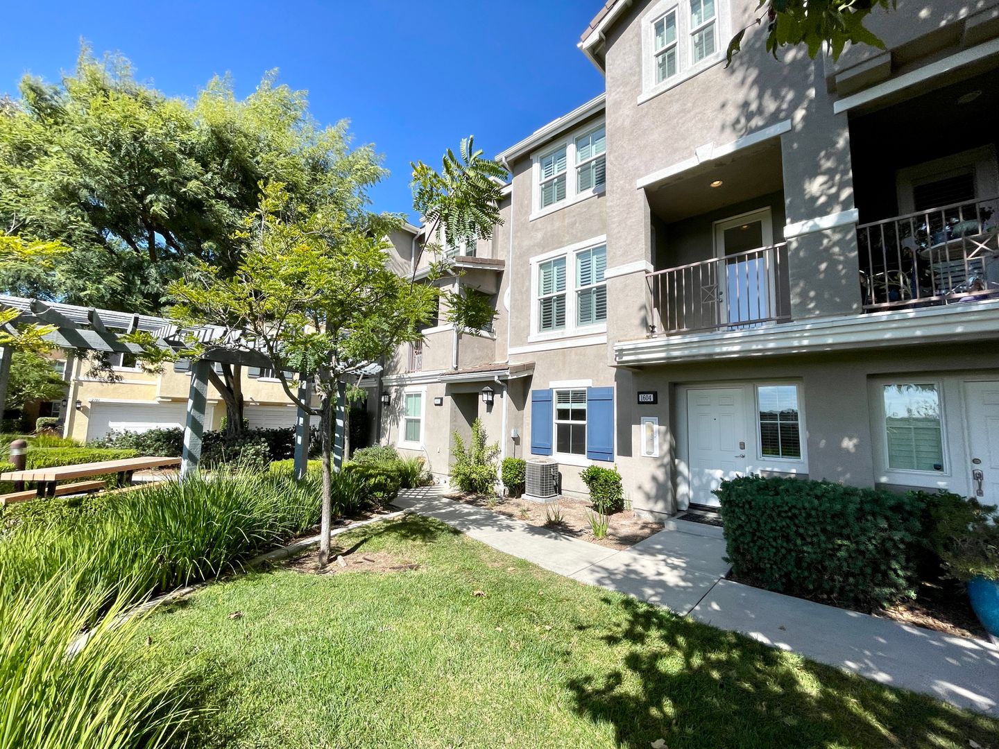 Chula Vista Townhome: 1604 Yellow Pine Pl