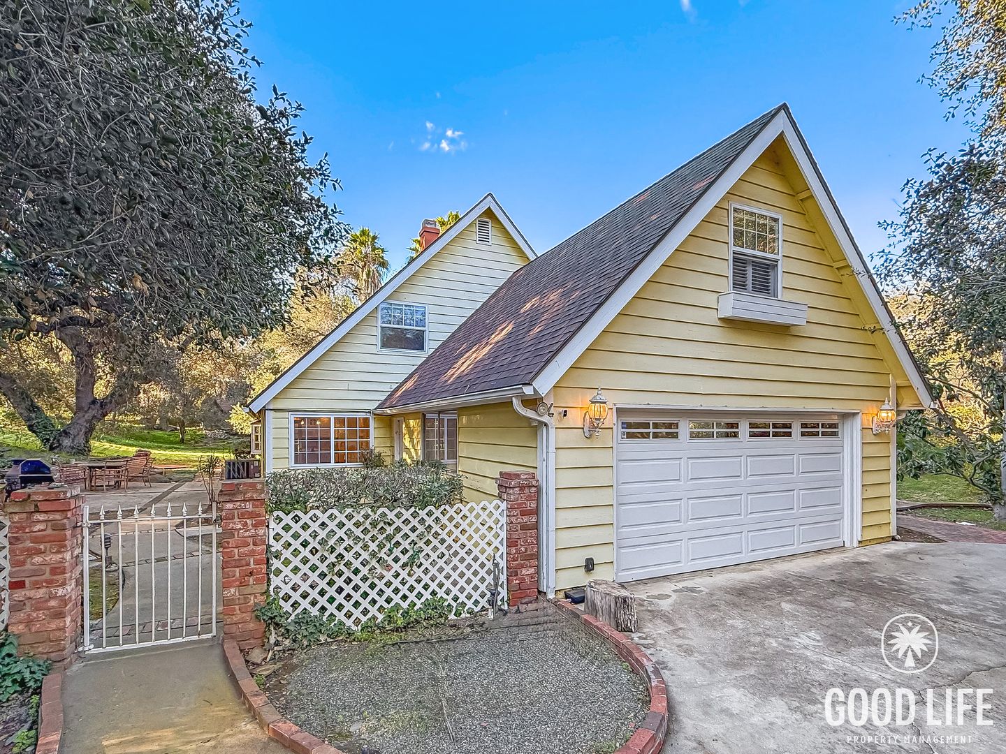 Escondido House: 849 Oak Ln