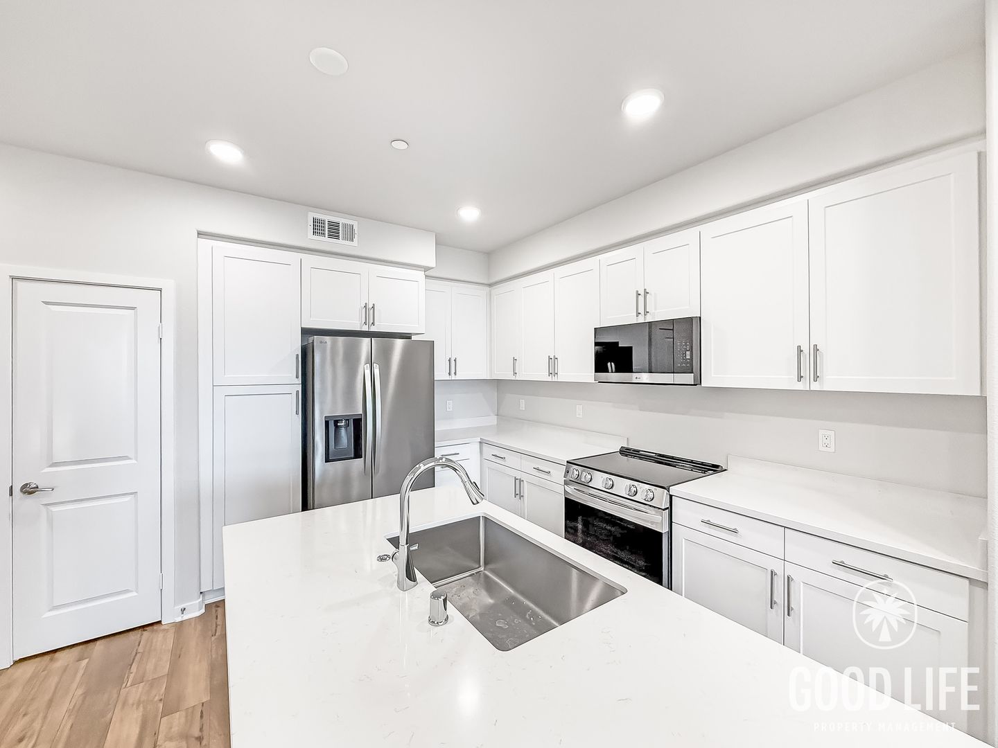 Riverside Townhome: 9513 Hannah Way