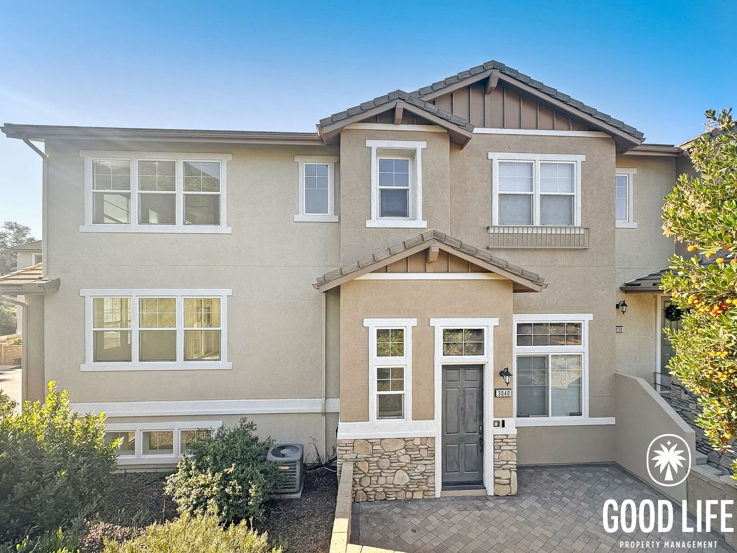 Santee Townhome: 3040 Cole Grade Dr