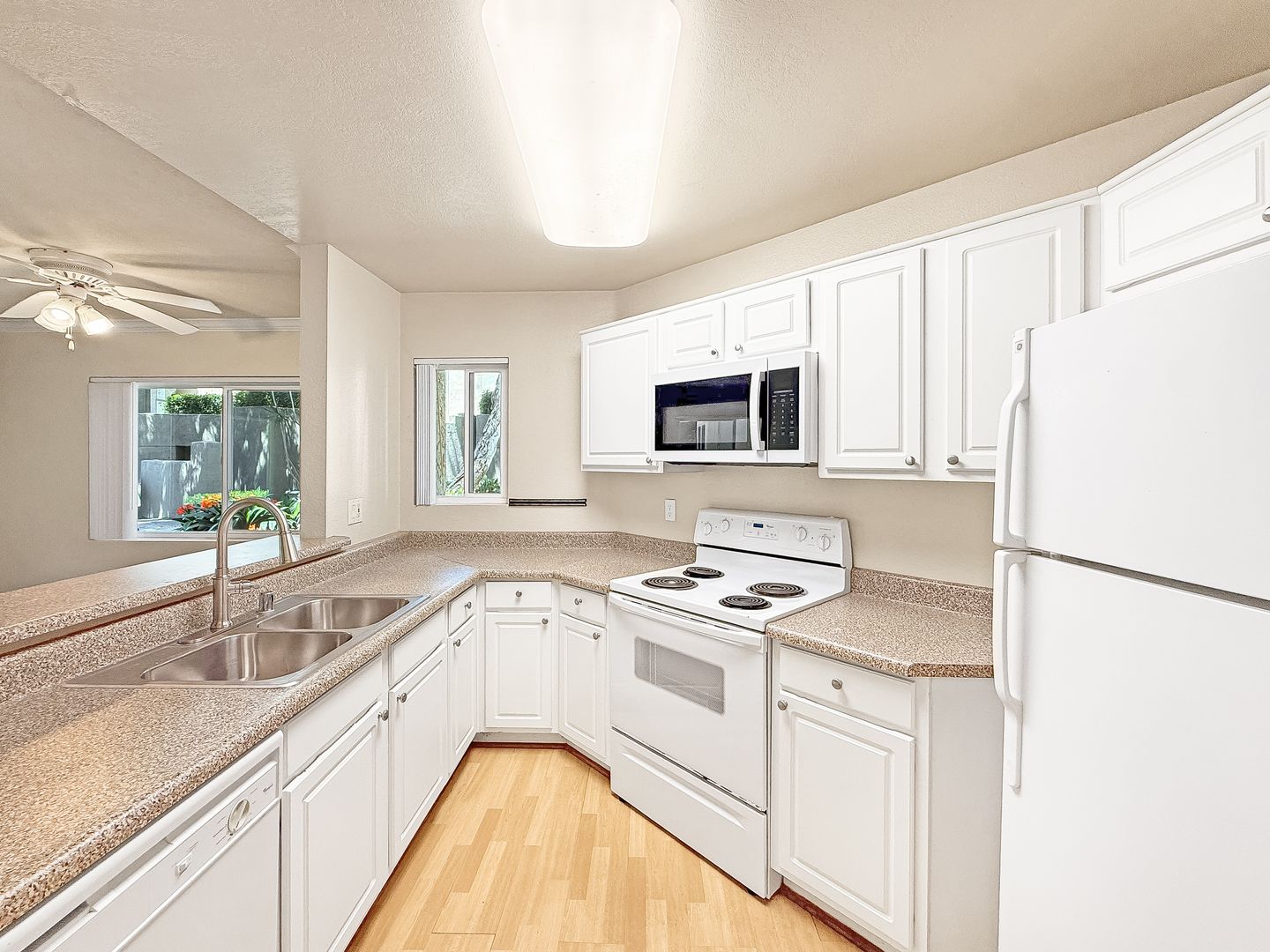 San Diego House: 7585 Charmant Dr Unit 805