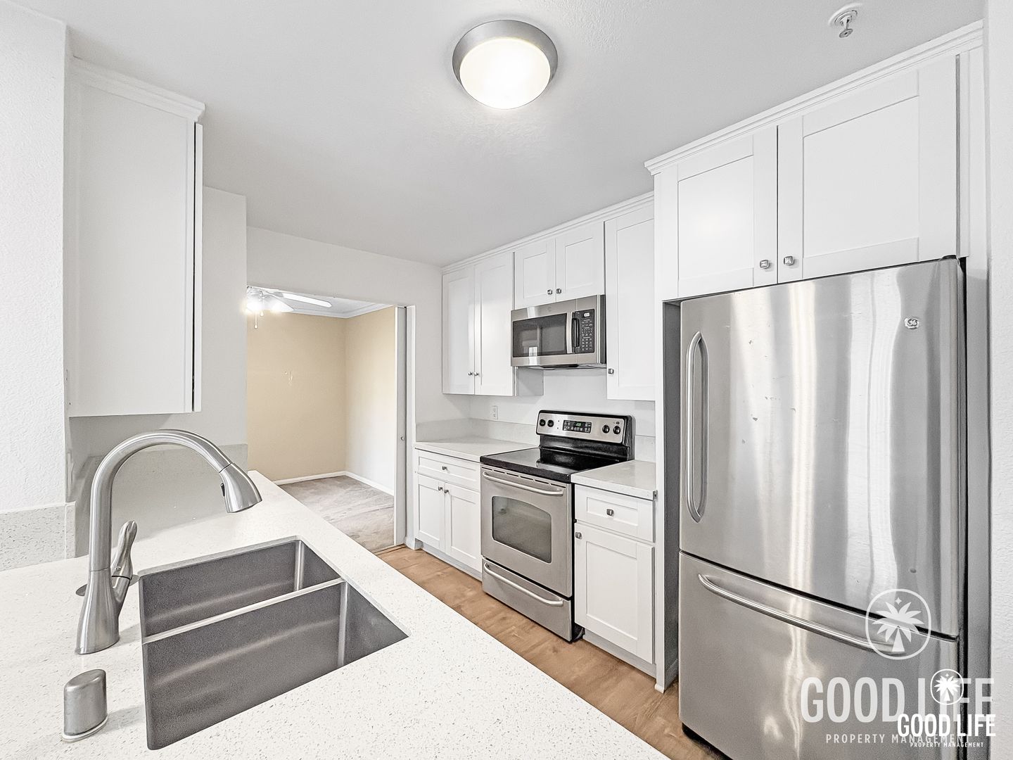 San Diego Condo: 8889 Caminito Plaza Centro