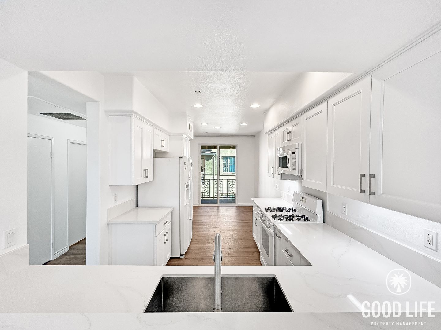 San Diego Townhome: 8854 Spectrum Center Blvd