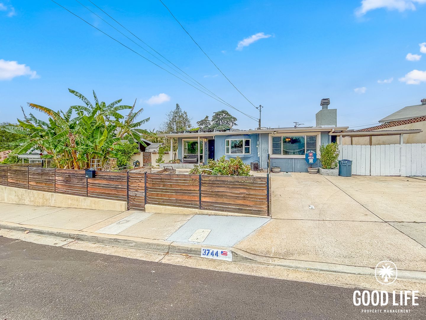 San Diego House: 3744 Gayle St