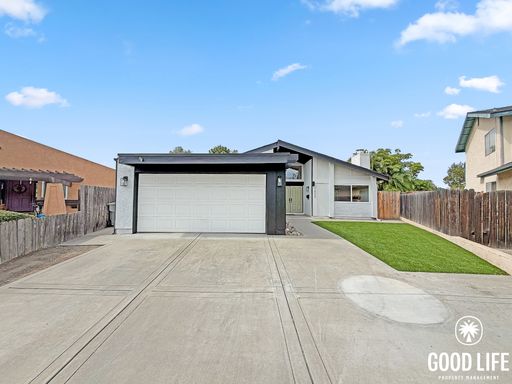 SD: 4BD/2BA in Del Cerro w/ Fireplace, Large Backyard & Garage! – photo 1