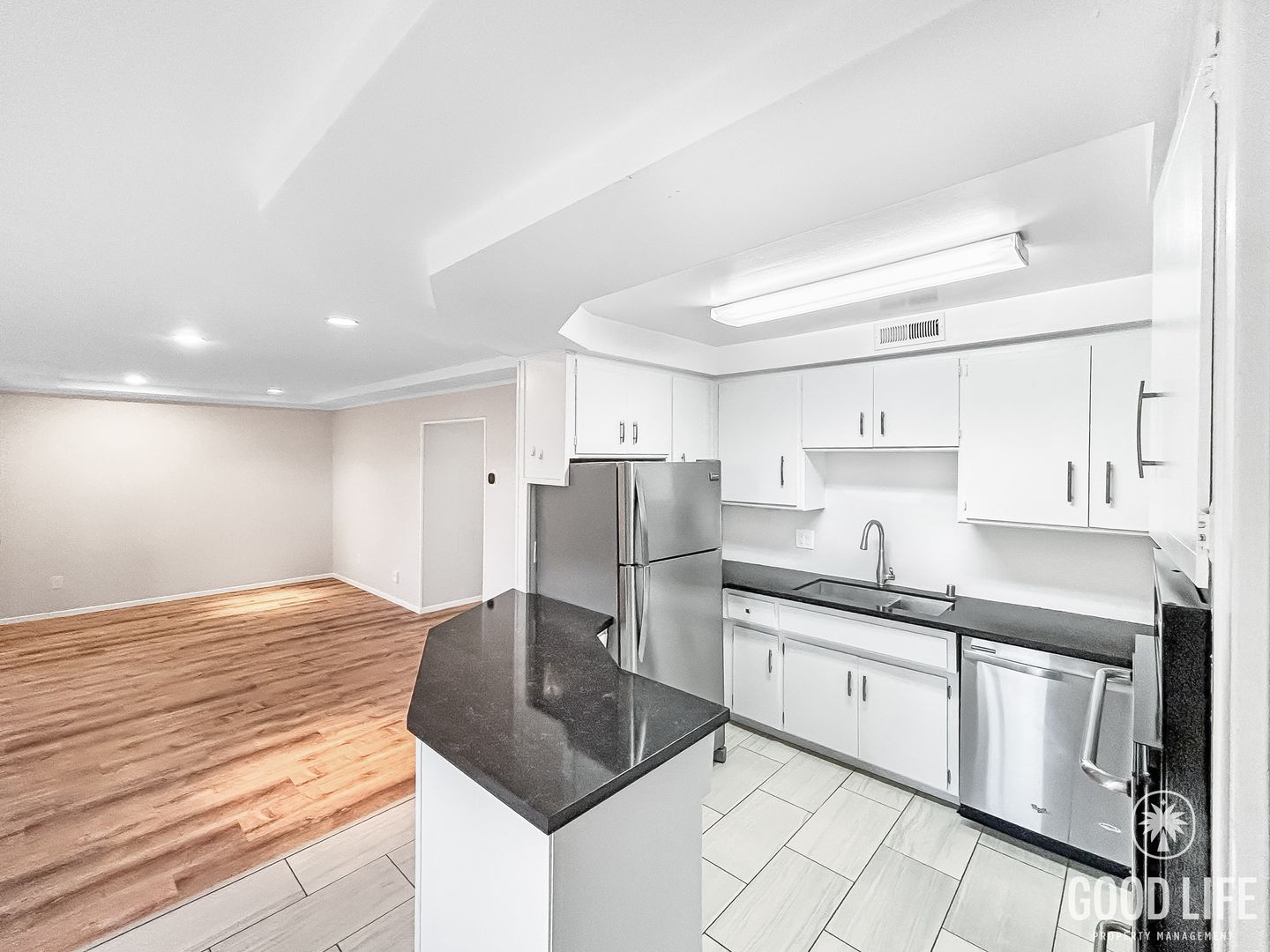 La Mesa Condo: 7000 Saranac St
