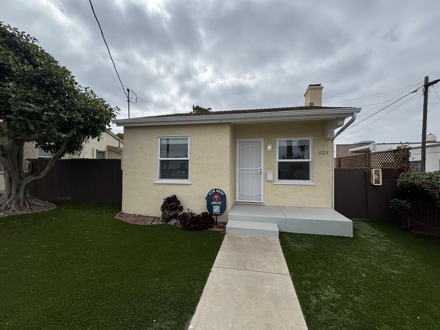 San Diego House: 1225 Buenos Ave