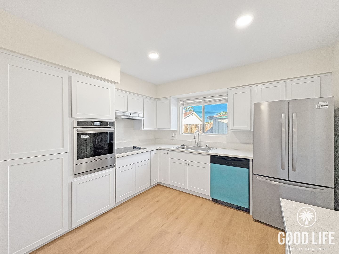 El Cajon House: 570 La Rue Way