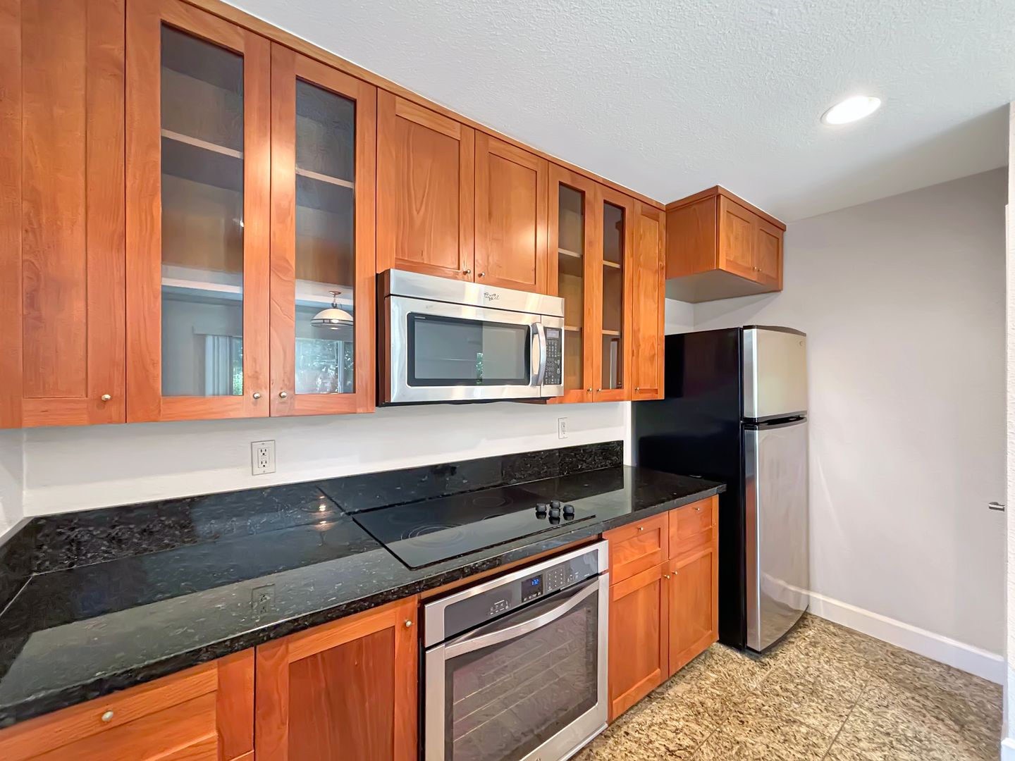 La Jolla Condo: 8503 Villa La Jolla Dr Unit J