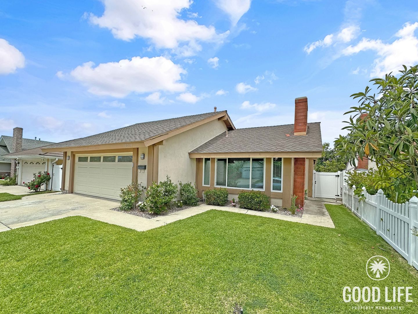Lake Forest House: 22531 Killy St