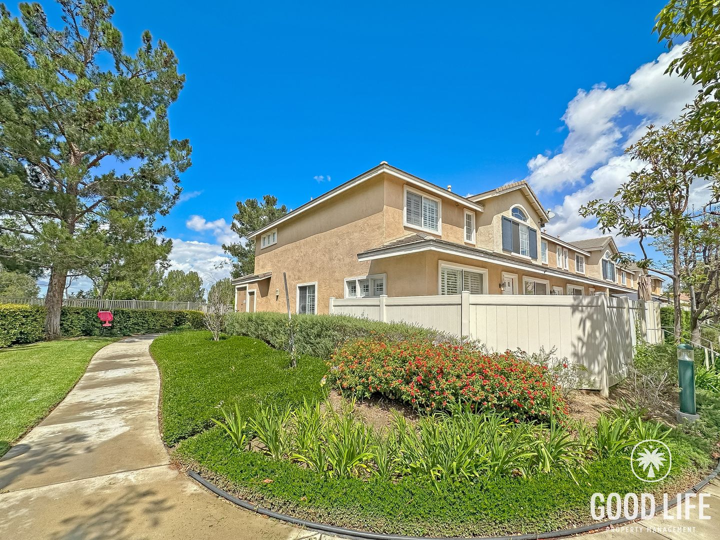 Anaheim Hills House: 902 S Ogden Ct