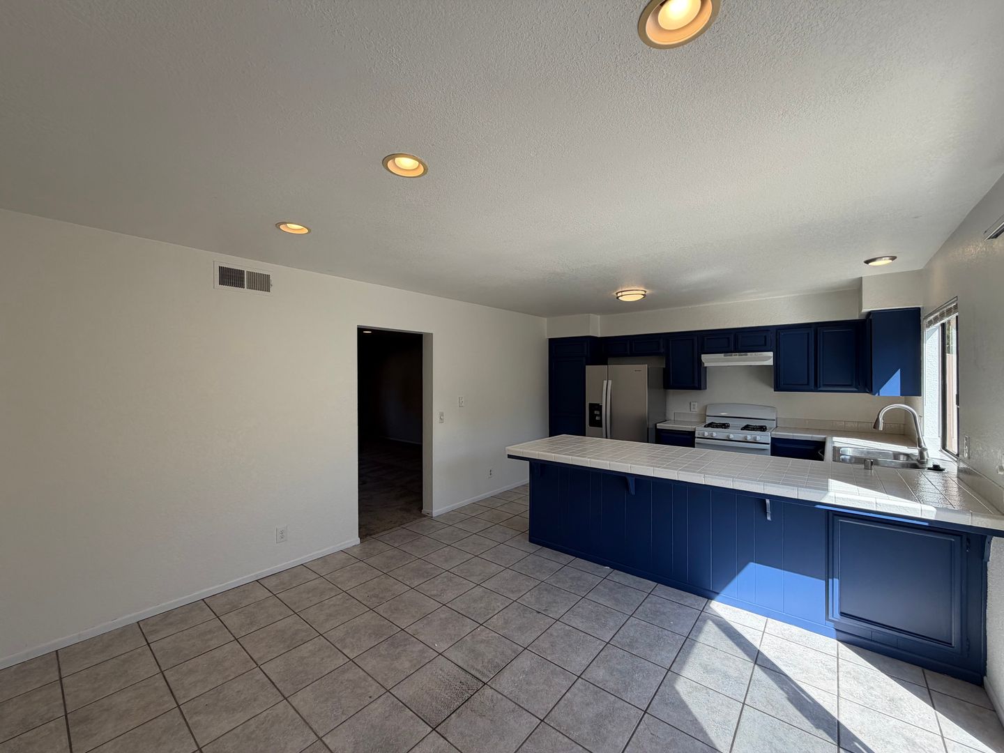 Carlsbad Townhome: 3033 Via Sabinas
